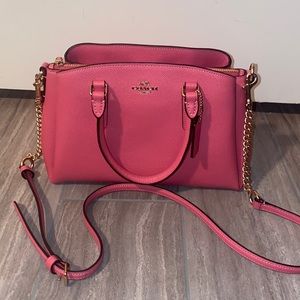Womens Coach Purse in Pink. Like new condition.